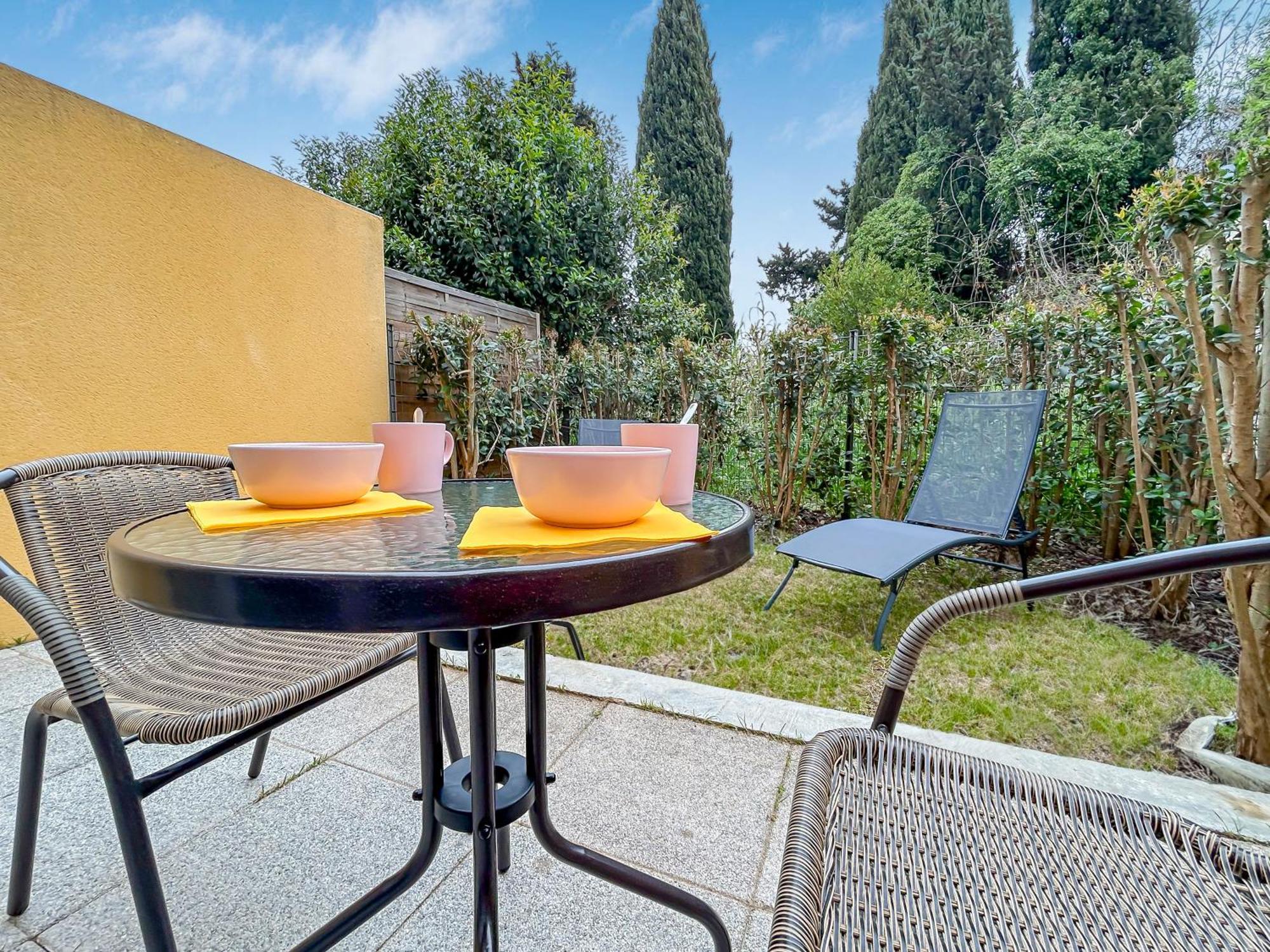 Vivez Lunel-Clim-Wifi Fibre-Parking Prive-Patio T2 Lunel  Bagian luar foto
